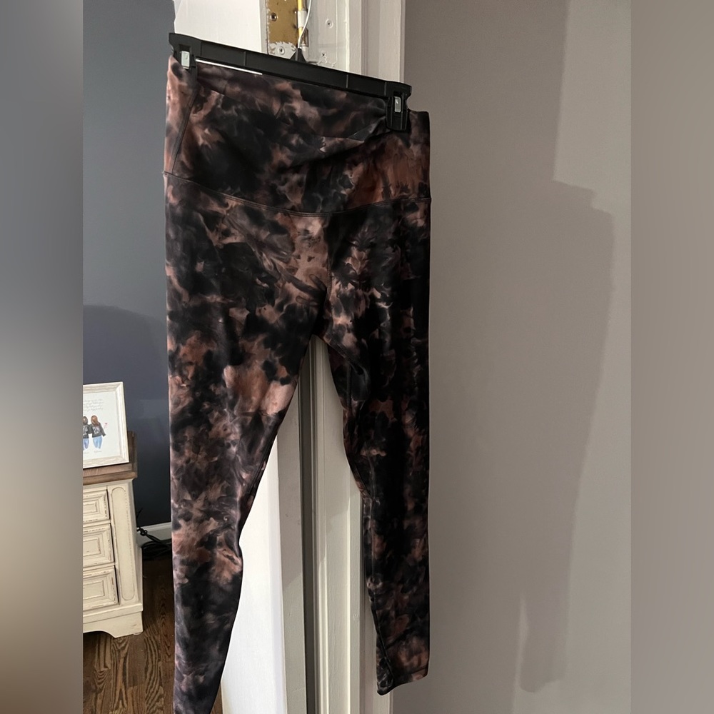 Lululemon Graphite Camo Align Leggings